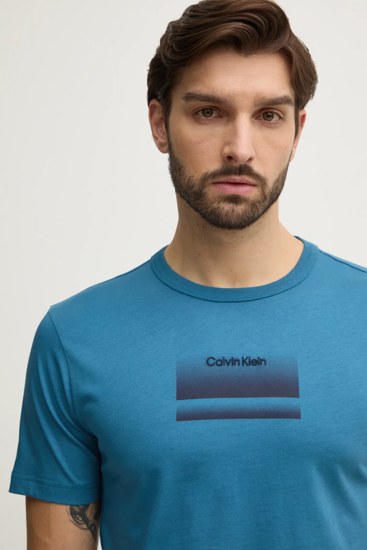 

Футболка Calvin Klein, бирюзовый