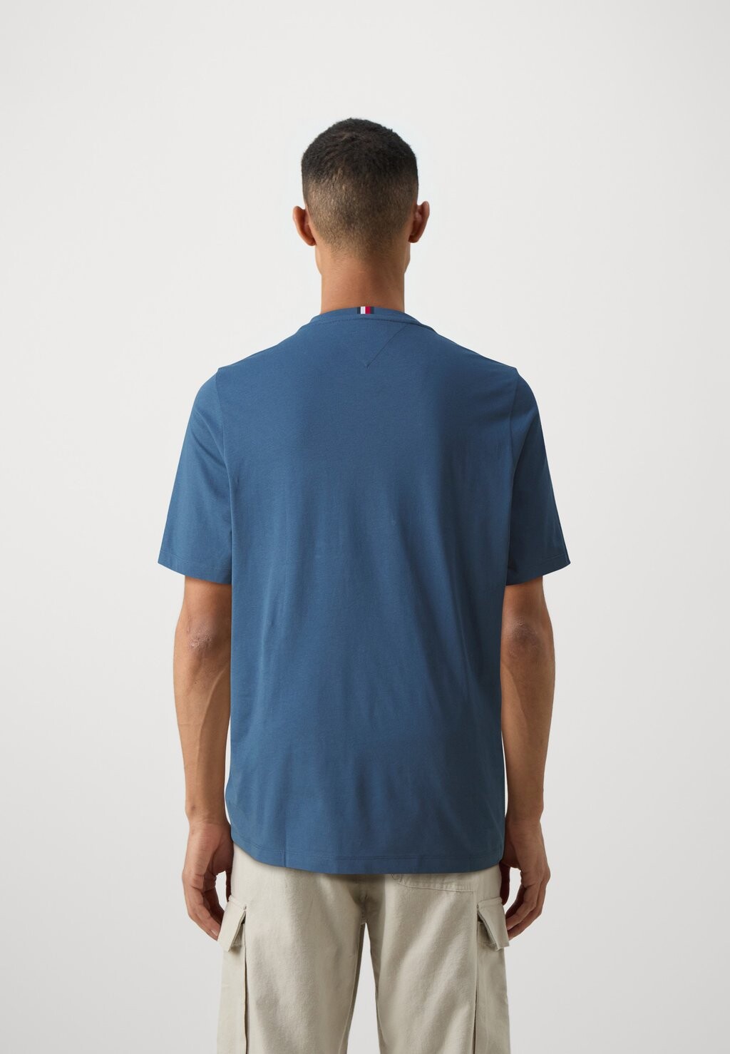 

Базовая футболка Pocket Tee Tommy Hilfiger, синий