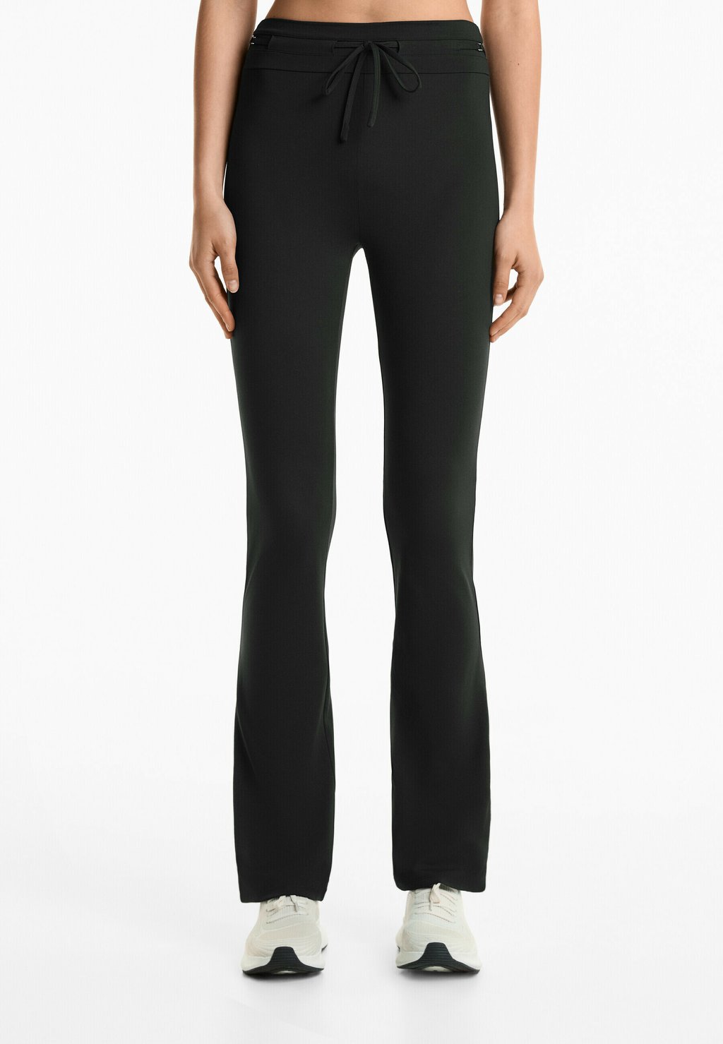 

Спортивные штаны COMFORTLUX BELTED FLARE OYSHO, черный