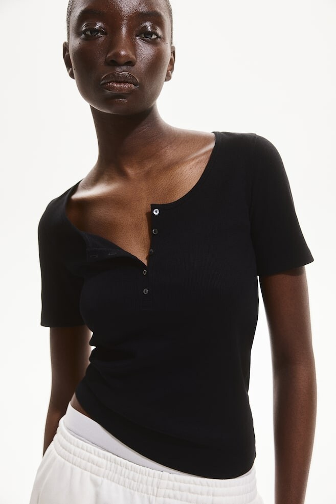 

Ребристая рубашка хенли H&M, черный