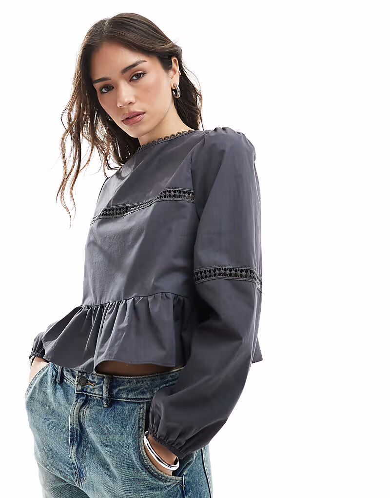 

Черная блузка с кружевной отделкой ASOS DESIGN