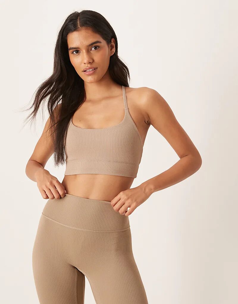 

Спортивный бюстгальтер Adidas Training All Me с лёгкой поддержкой в ​​рубчик, мелово-коричневого цвета