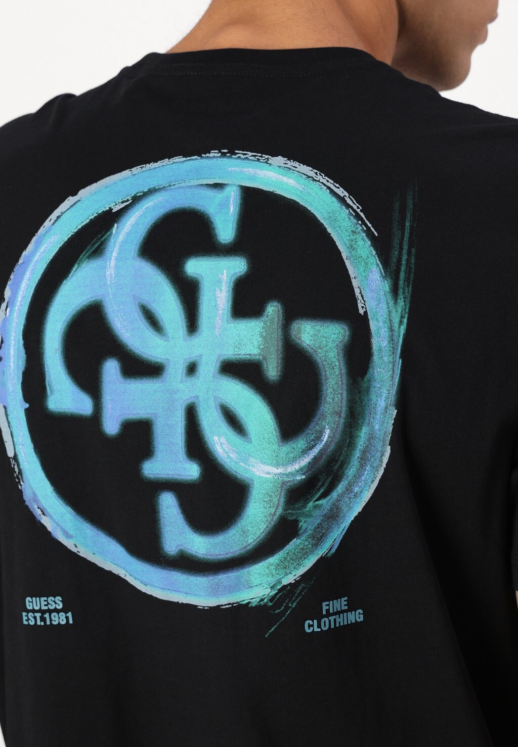 

Футболка с принтом PAINTED Guess, черный