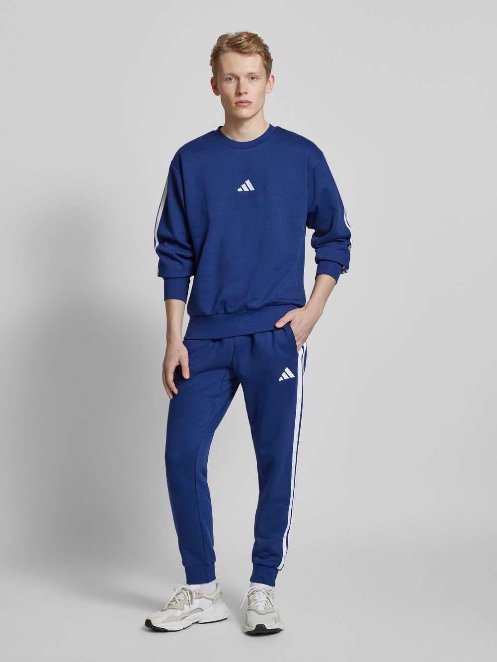 

Спортивные брюки с эластичным поясом ADIDAS SPORTSWEAR