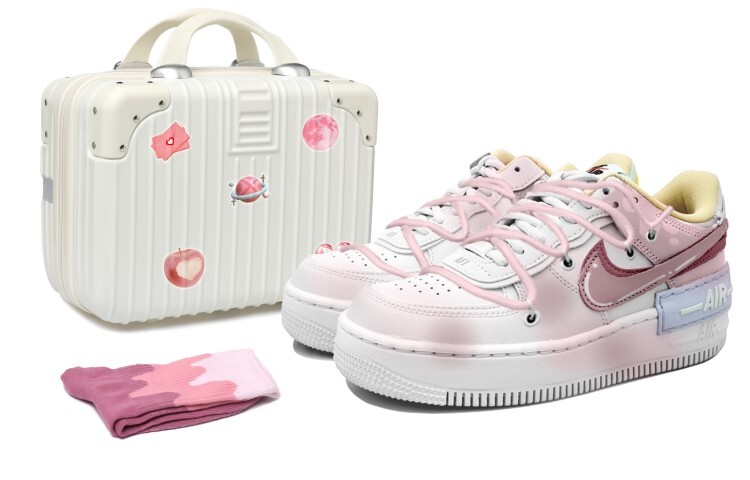 

Женские кроссовки для скейтбординга Nike Air Force 1