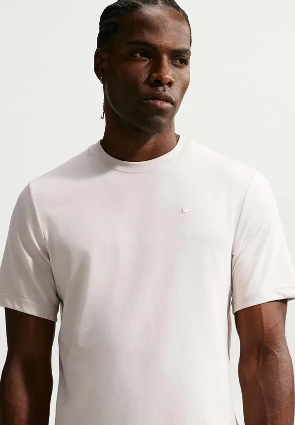 Основная спортивная футболка Nike Performance, Light Orewood Brown Light Orewood Brown — фото 3