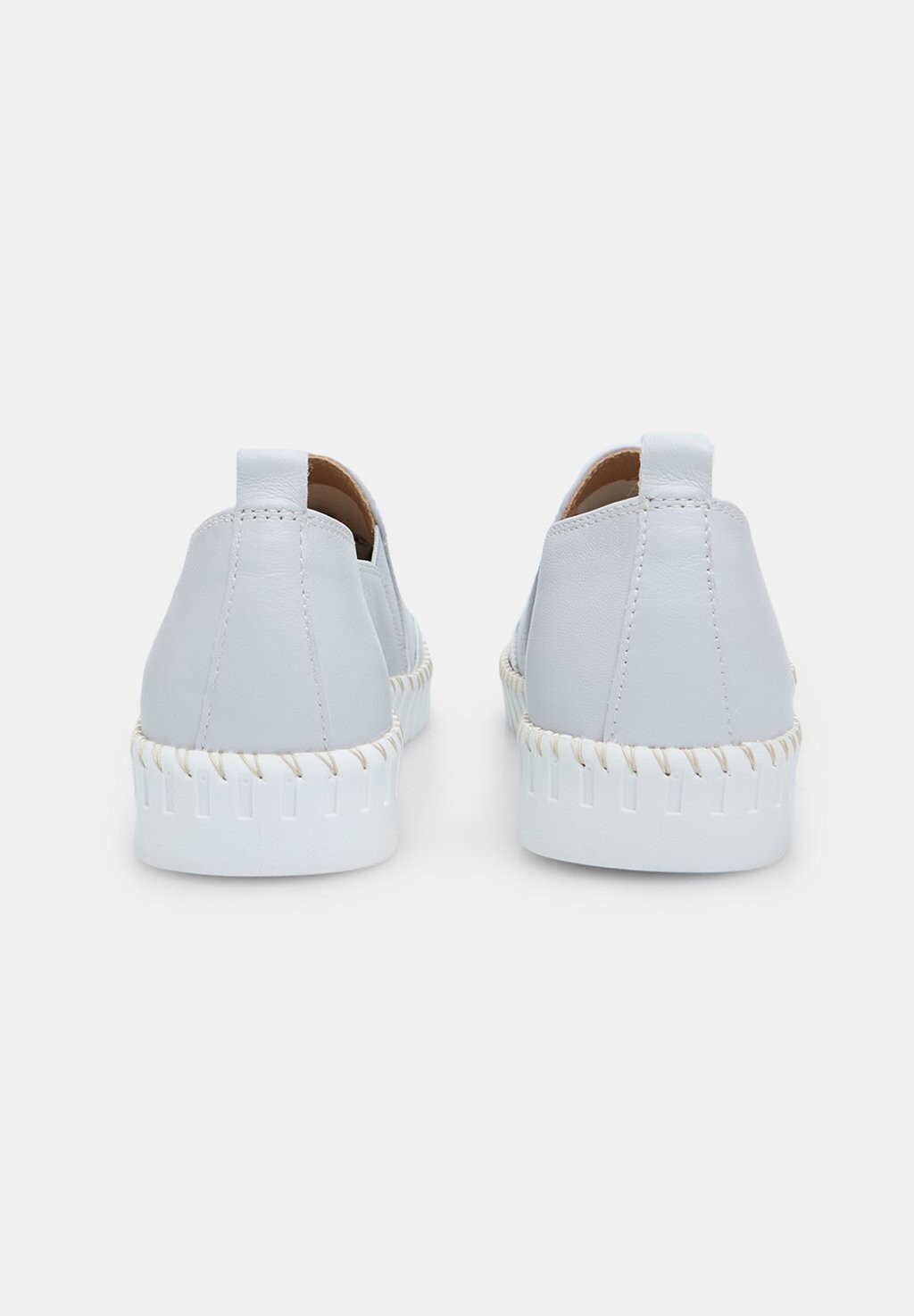 Слипоны Comfit Bata, светло-серые