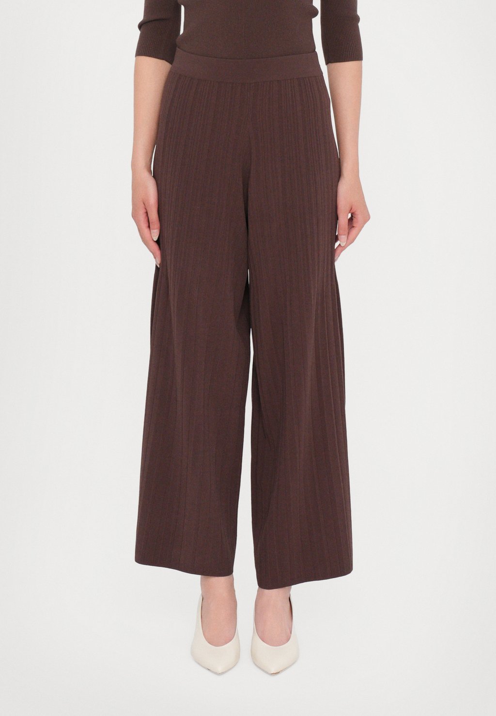 

Брюки SUPERBO WEEKEND MaxMara, коричневый