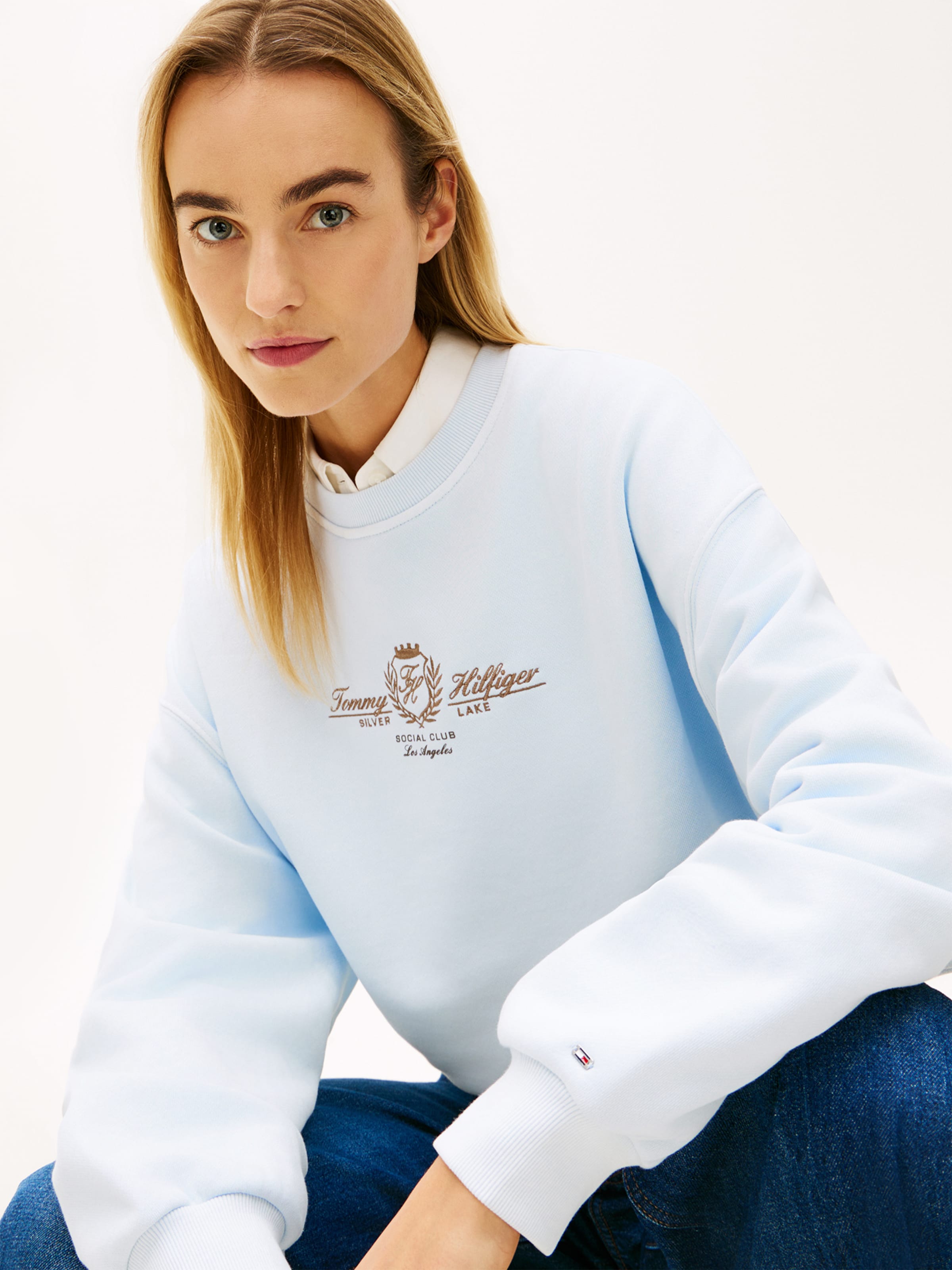 TOMMY HILFIGER Свитшот 'Varsity' в светло-голубом цвете — фото 2