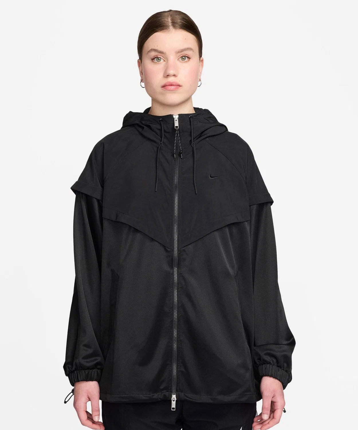 Куртка женская Nike Windrunner оверсайз, черная — фото 2