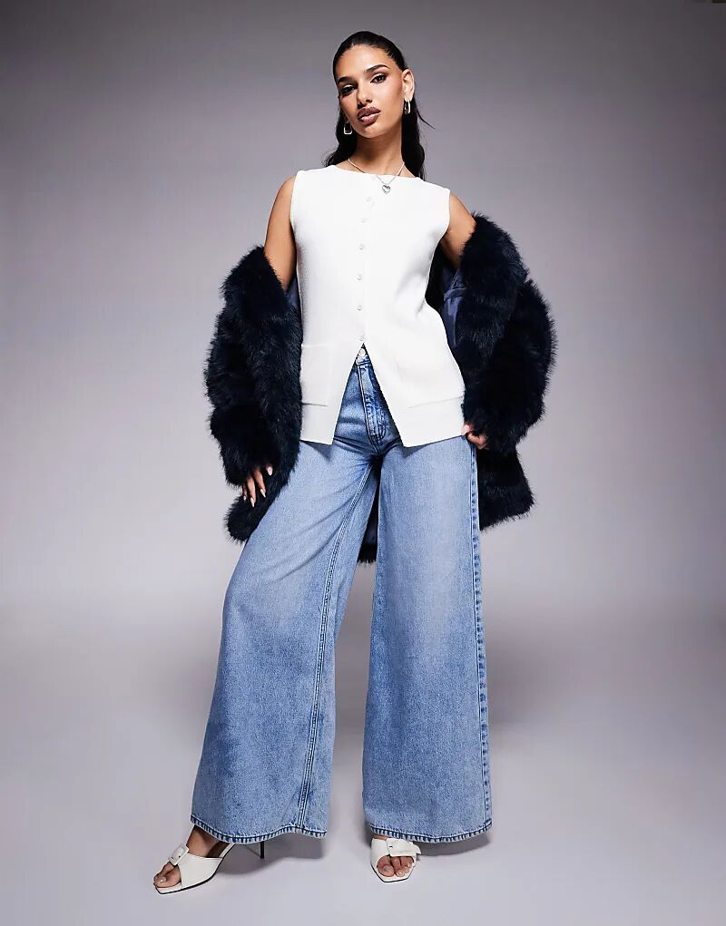 

Компактный структурированный жилет ASOS DESIGN с карманами цвета экрю