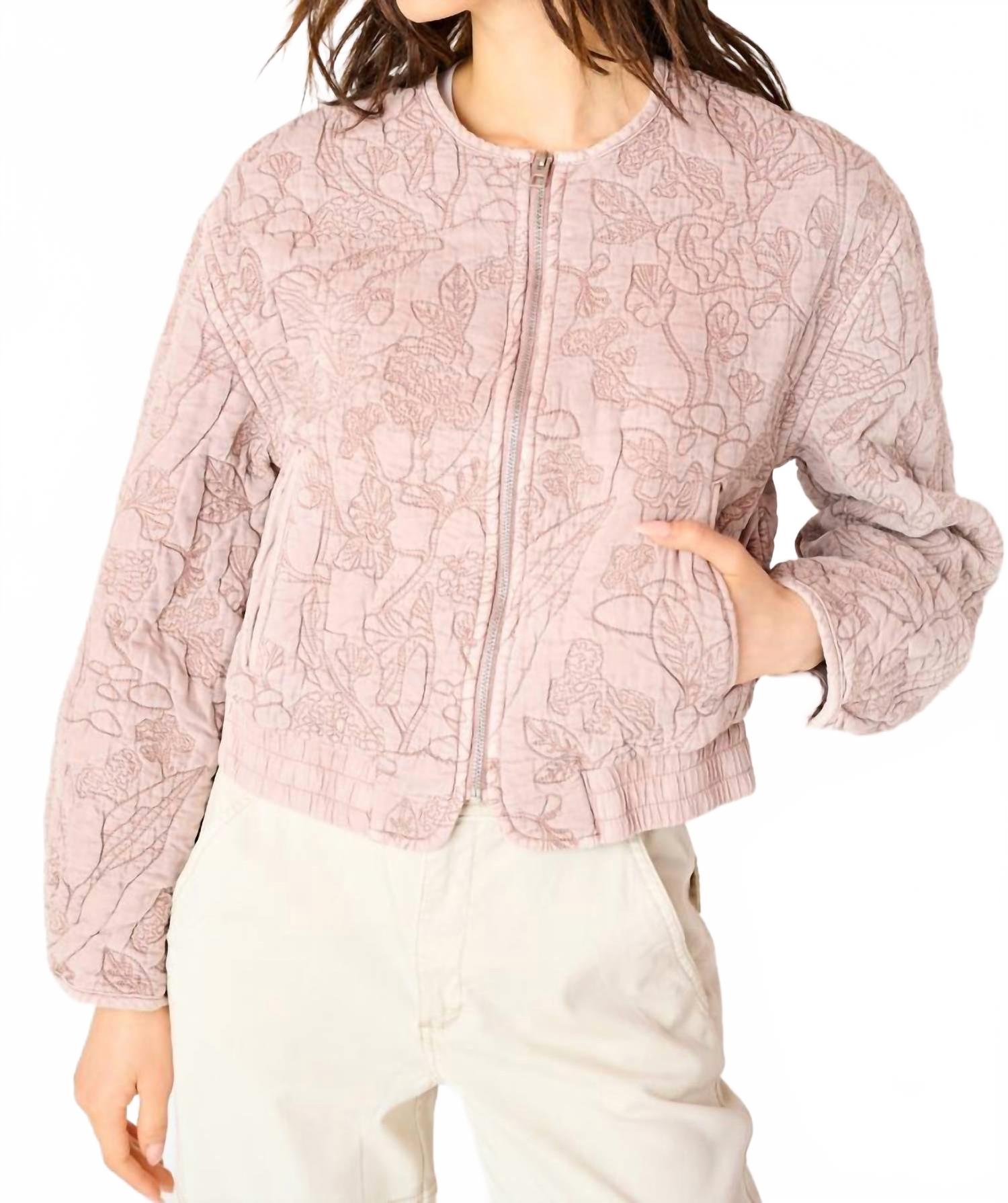 

Флоральный стеганый бомбер в розовом цвете Dex