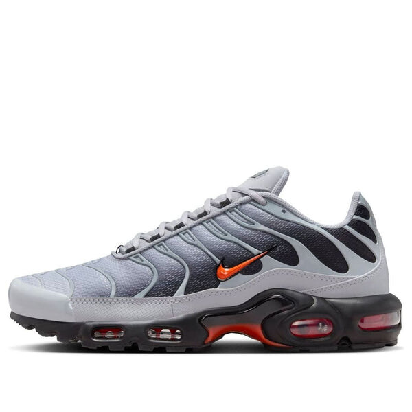 

Кроссовки air max plus 'wolf grey picante red' Nike, серый
