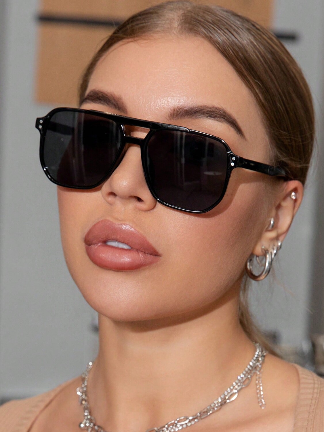 

Солнцезащитные очки Shein Vintage Square Aviator, черный