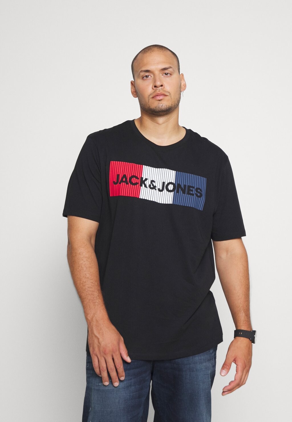 

Футболка с принтом JJECORP LOGO TEE O-NECK Jack & Jones, черный