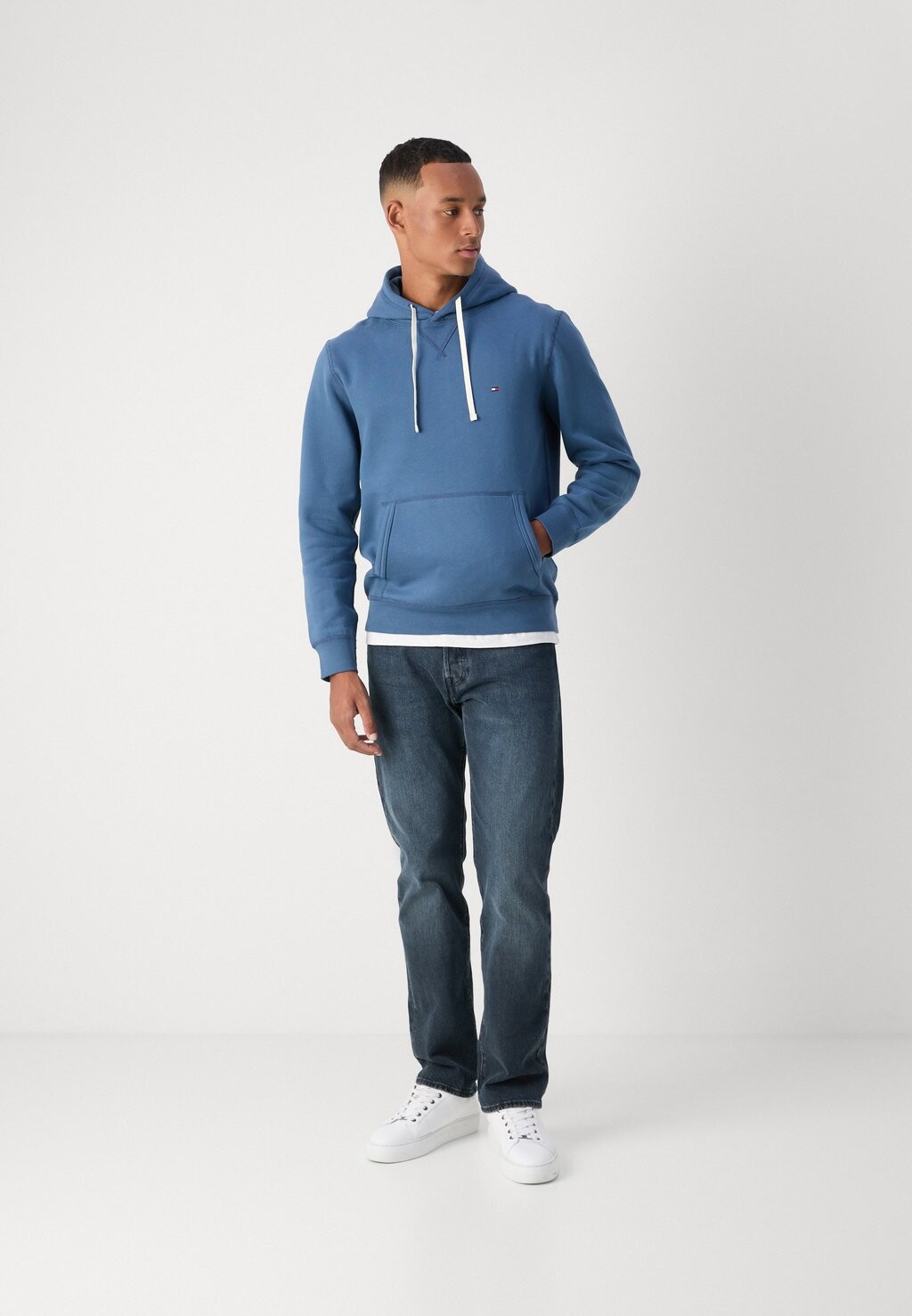 

Толстовка с капюшоном ESSENTIAL HOODY Tommy Hilfiger, синий