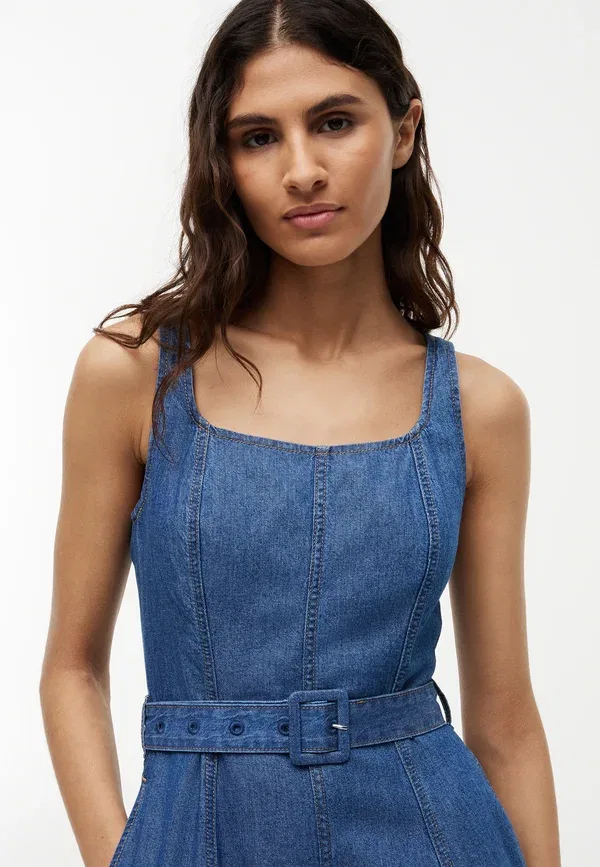 Платье-миди с поясом f&f, бренд Tommy Hilfiger, модель tory mid, цвет деним — фото 3