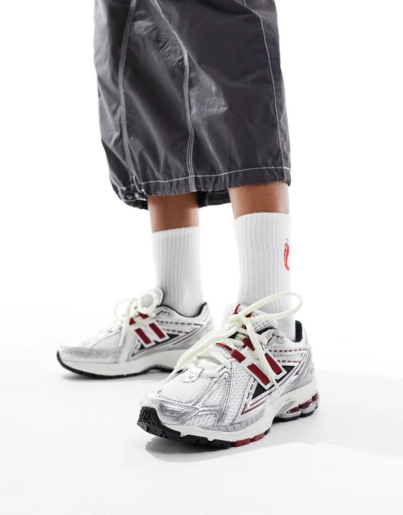 

Серебристые и красные кроссовки New Balance 1906, Красный, Серебристые и красные кроссовки New Balance 1906