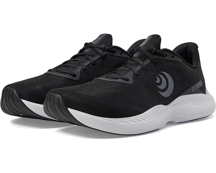 

Кроссовки Topo Athletic Fli-Lyte 5, цвет Black/White