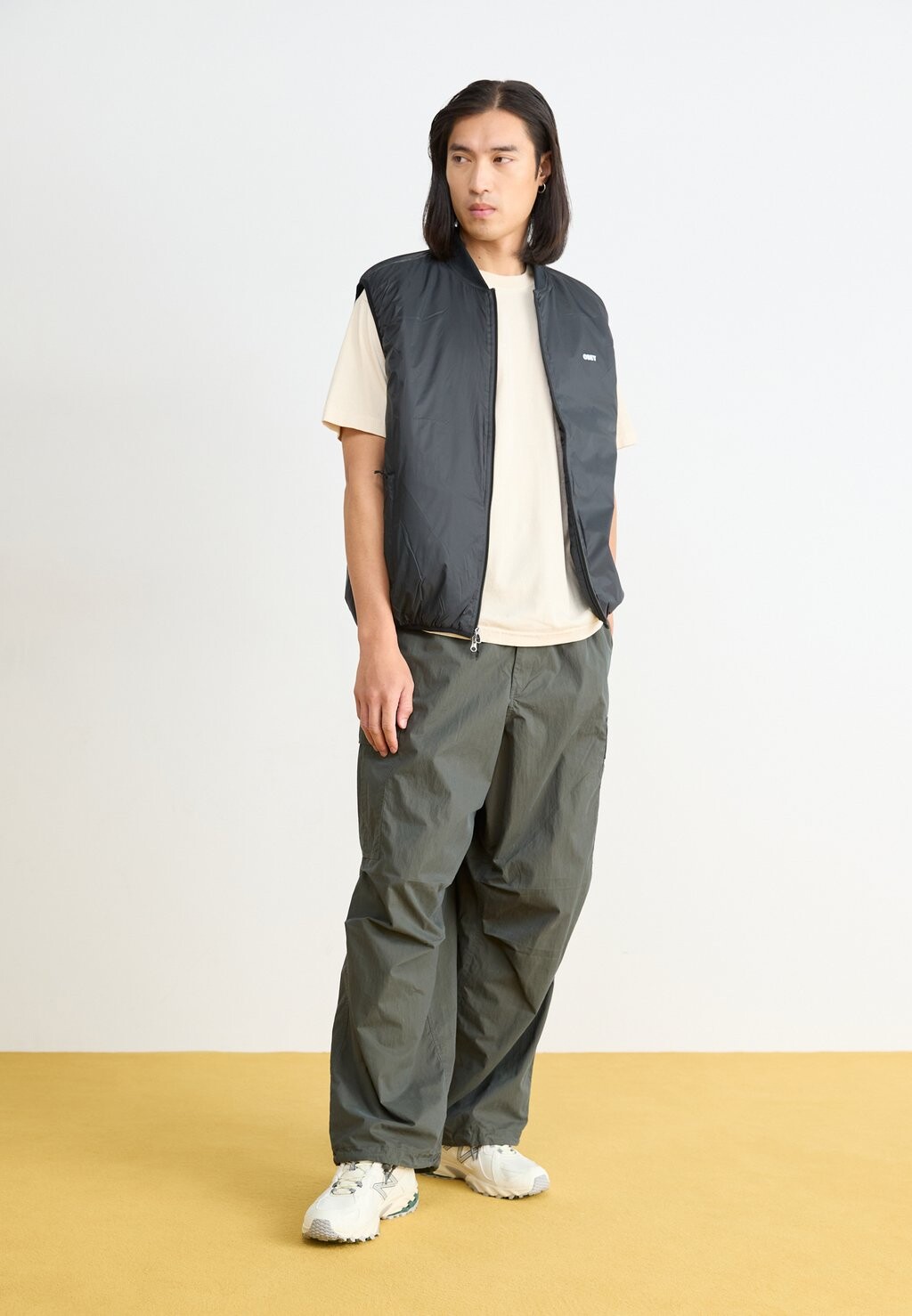 

Жилет SOLIS VEST Obey Clothing, черный