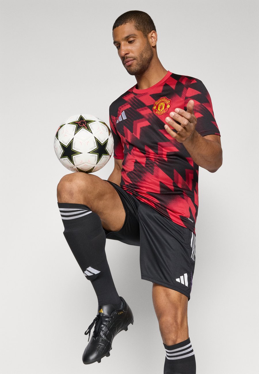 Футболка Adidas Performance MANCHESTER UNITED 25/26 PRE MATCH JERSEY, Red — фото 4