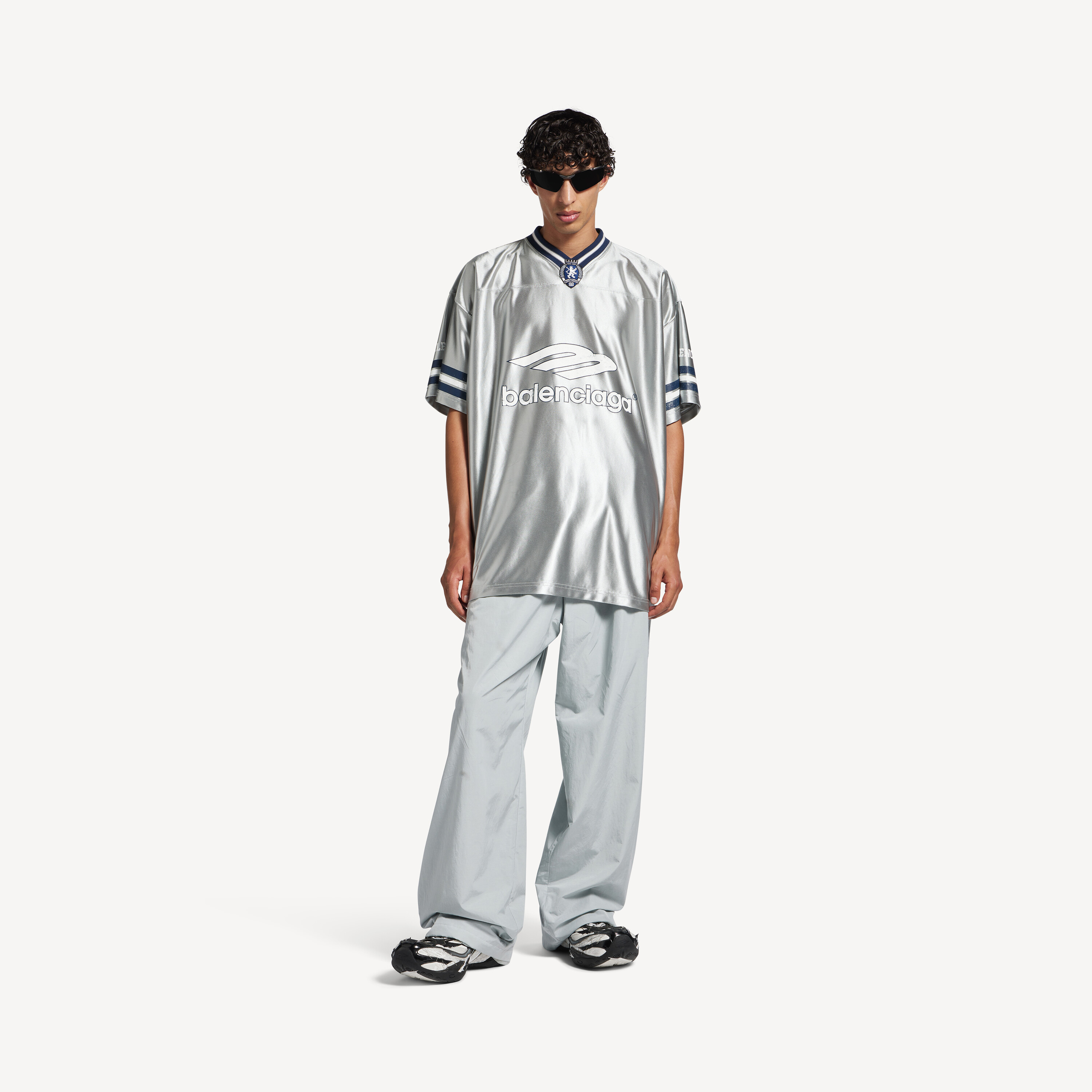 

Мужская футболка balenciaga 3b в футбольном стиле с v-образным вырезом, оверсайз, серо-белая BALENCIAGA, серый/белый