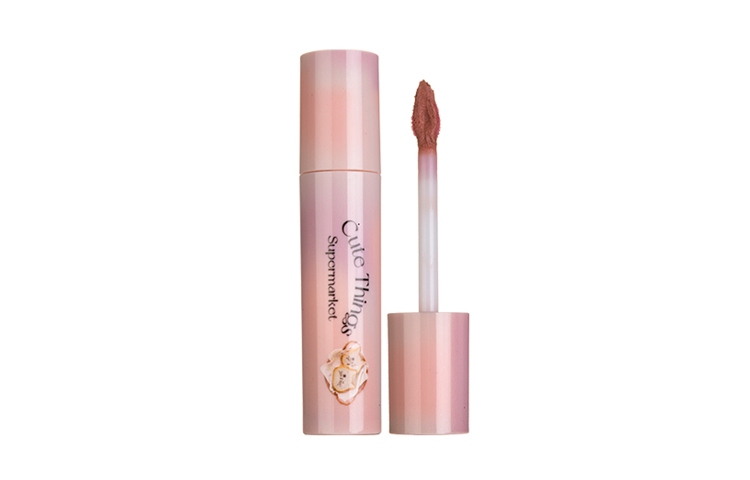

Красивый блеск для губ amelia milk cake velour легко растушевывается complexion 2,3г FLORTTE