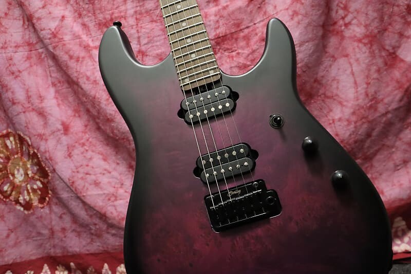 

Электрогитара Sterling Jason Richardson Signature Cutlass 2022 - Present - Cosmic Purple Burst Satin