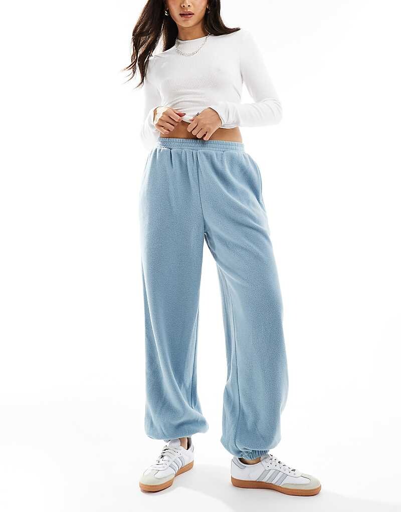 

Бледно-голубые джоггеры из флиса ASOS DESIGN