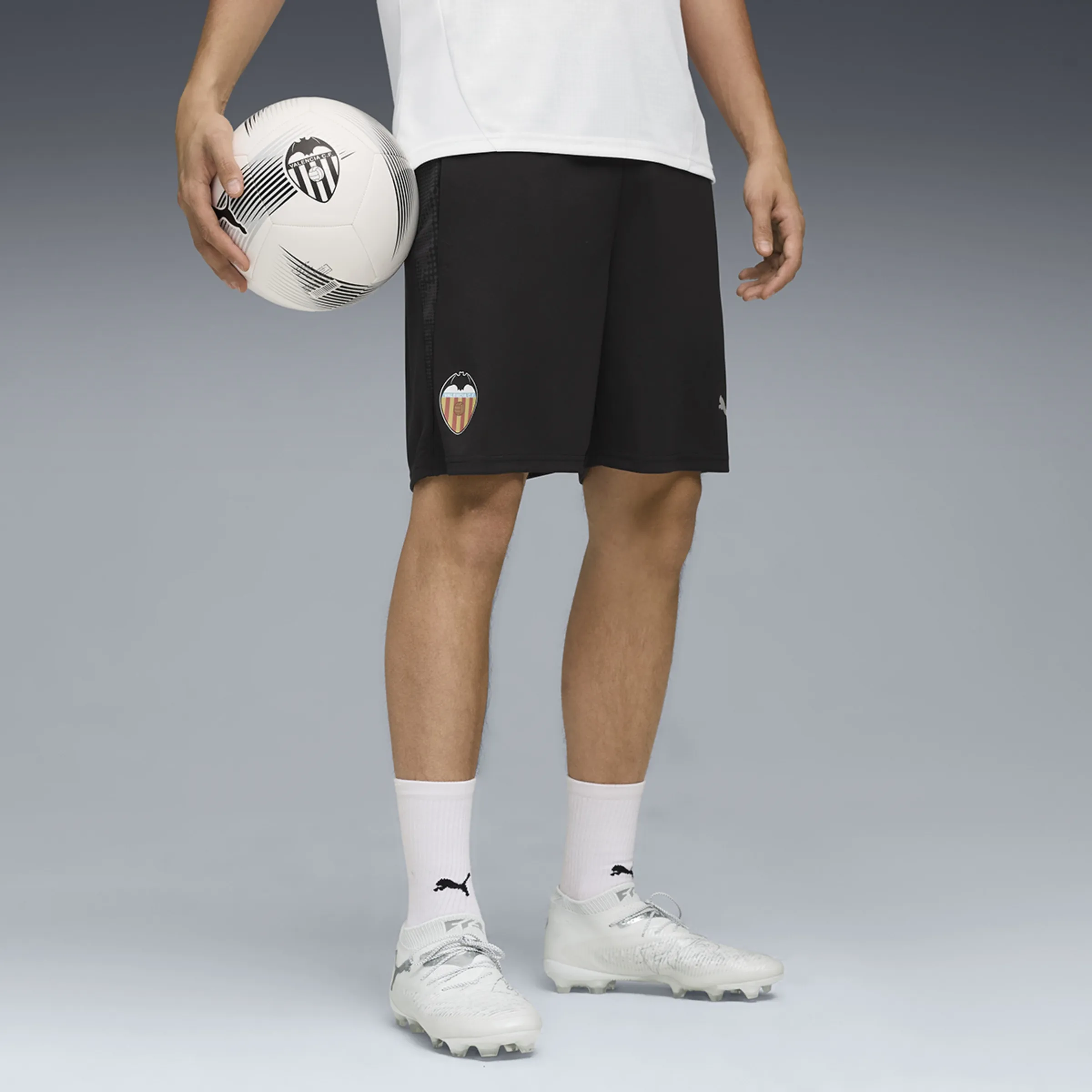 

Мужские шорты VCF Training с карманами Puma, черный