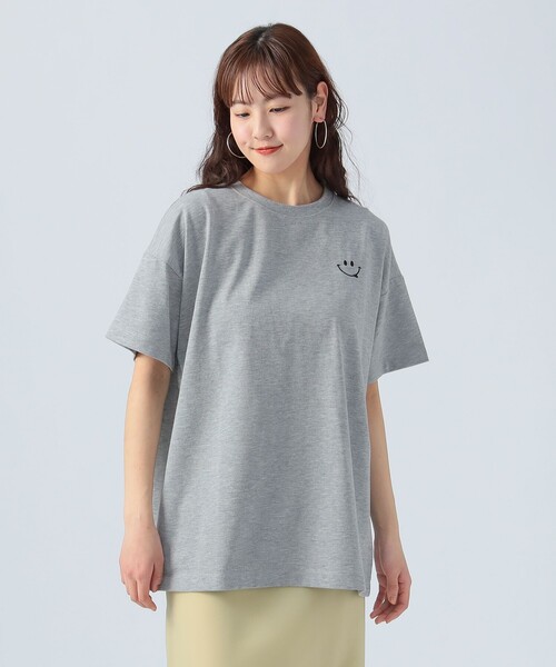 

Футболка с вышивкой BEAMS HEART, серый