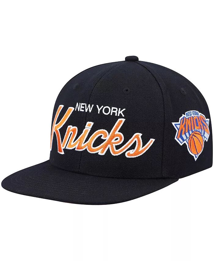 

Мужская черная бейсболка New York Knicks Hardwood Classics Script 2.0 Snapback Mitchell & Ness