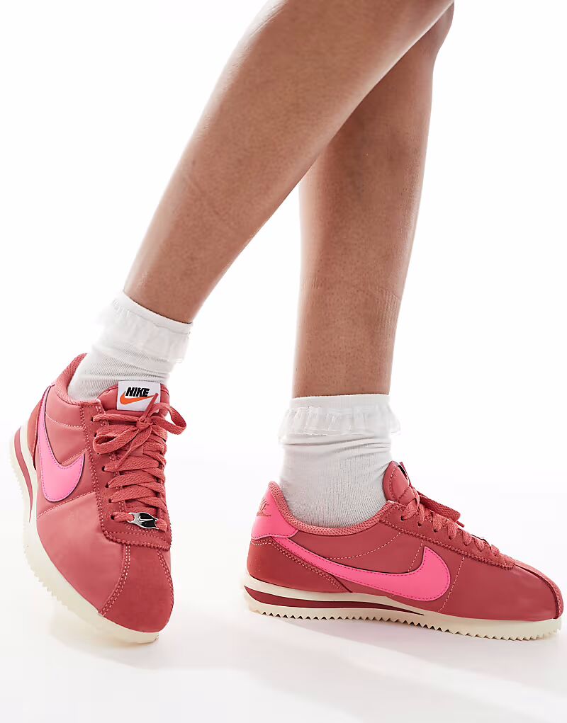 Кроссовки Nike Cortez TXT из замши темно-розового цвета — фото 2