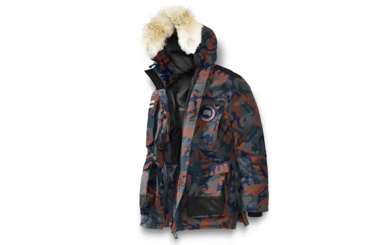 

Пальто Мужское Камуфляжное красный Canada Goose