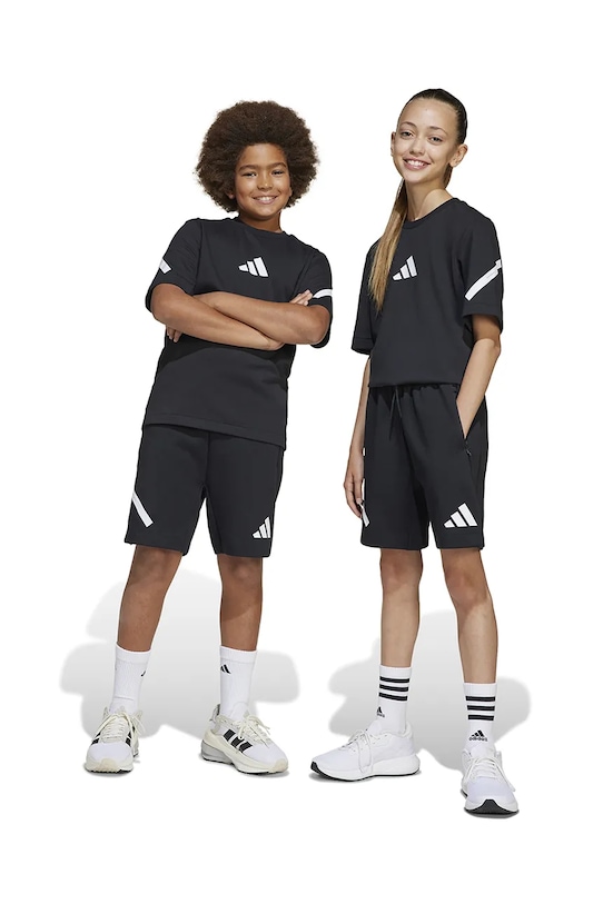 

Детские шорты Adidas, черный