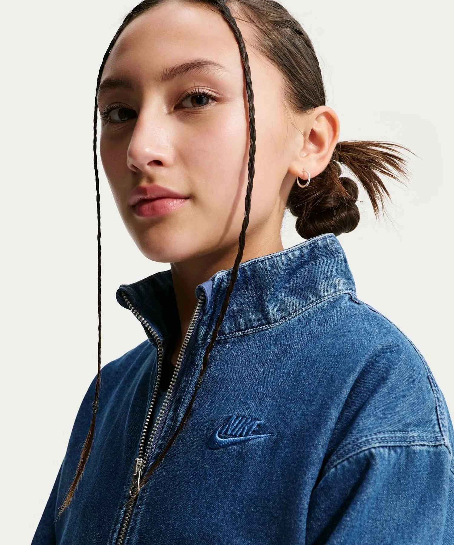 Детская джинсовая куртка Nike Sportswear Collection Windrunner / Детская джинсовая куртка Nike Sportswear Collection Windrunner IF2317-435, цвет «Мистический синий» — фото 3