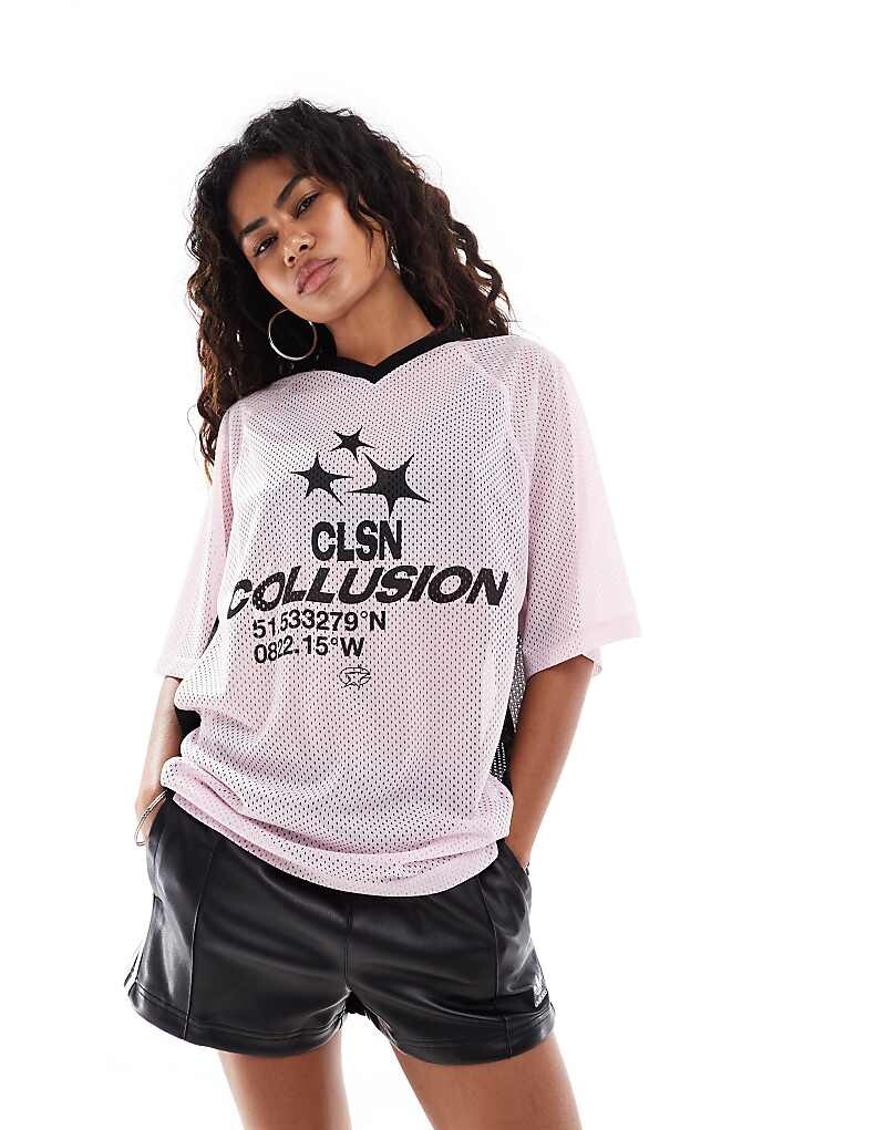 

COLLUSION – Розовая футболка oversize с V-образным вырезом в футбольном стиле