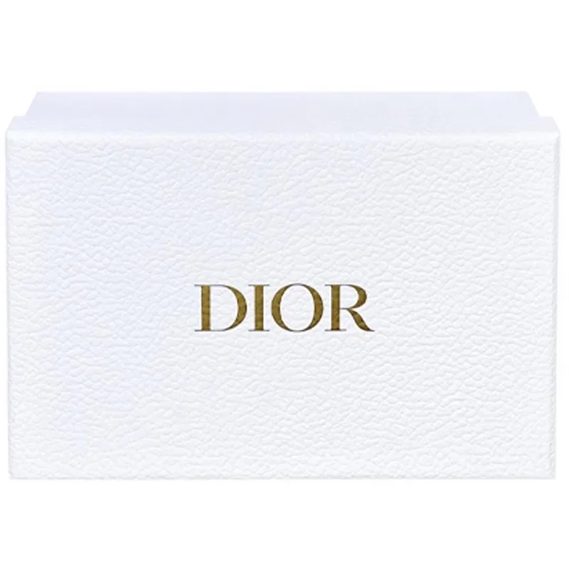 DIOR Новая версия завораживающей гигиенической помады с эффектом смены цвета, 26 весенних оттенков, увлажняющая, 3.2 г, #006 Berry, Cool Tones — фото 3