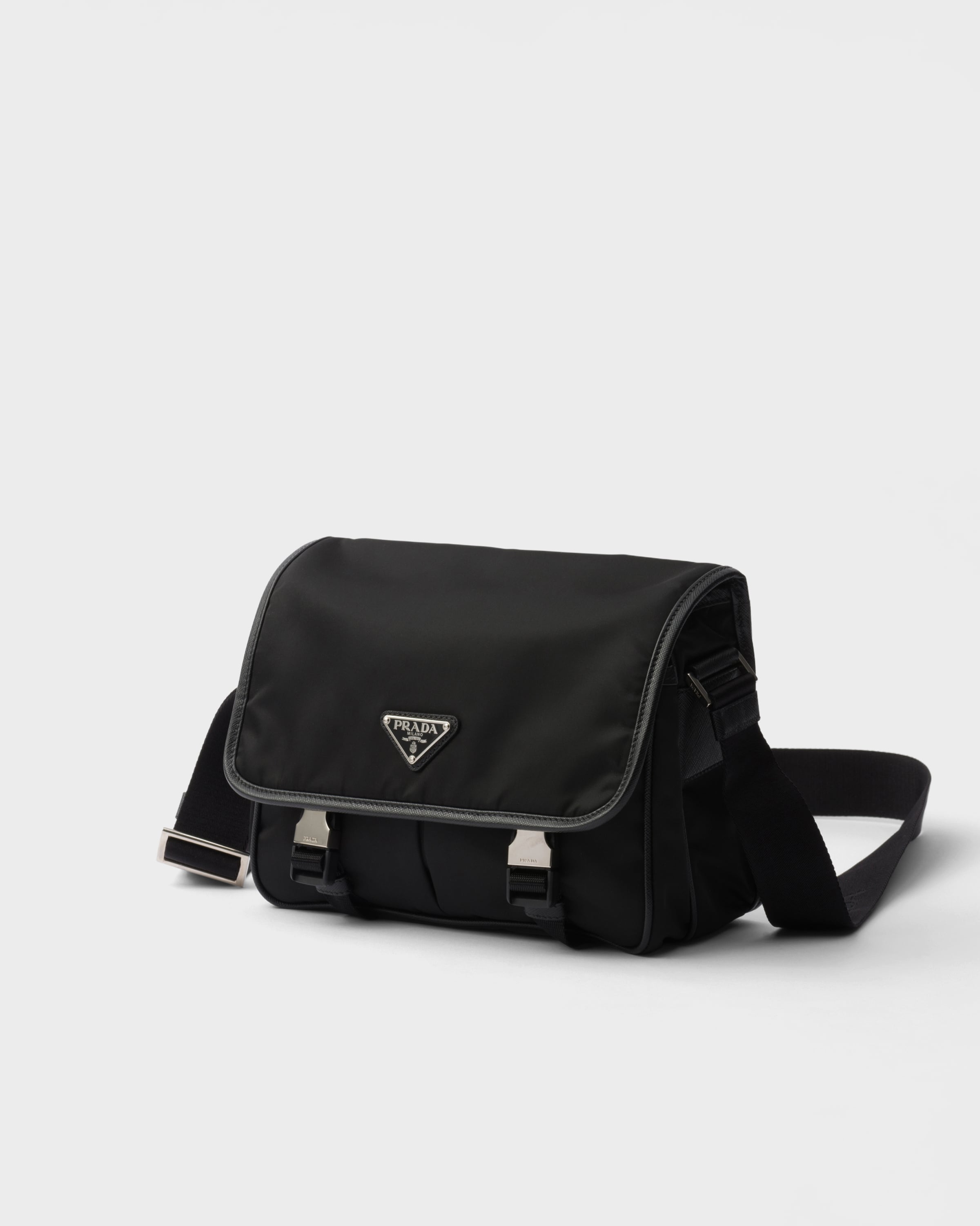 Сумка на плечо из Re-Nylon и кожи сафьяно Prada, черный — фото 3