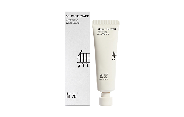 

Освежающий ароматный крем для рук питательный восстанавливающий увлажняющий ароматический 30г Accumulating light