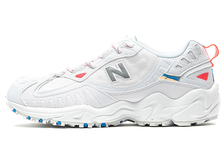 

Кроссовки New Balance 703, белый
