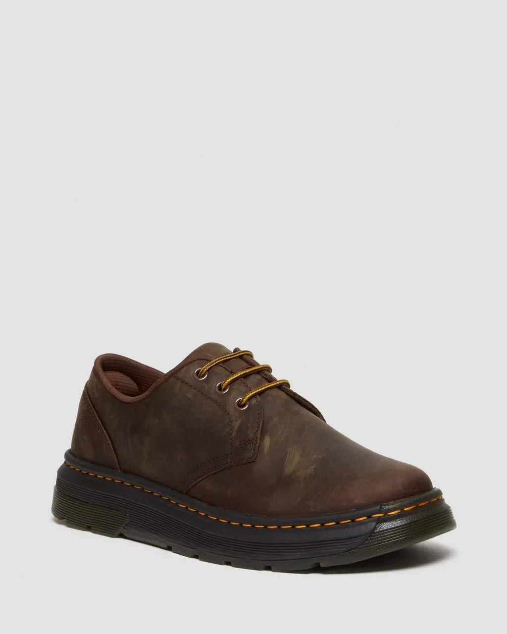 

Кожаные повседневные туфли Dr. Martens Crewson Lo Crazy Horse, цвет Dark Brown — Crazy Horse