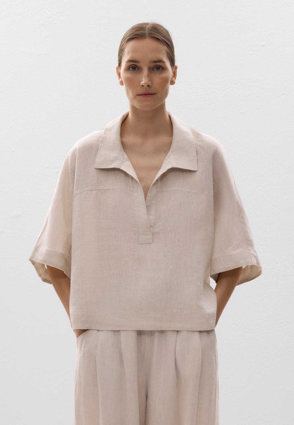 

Блуза OVERSIZE SHORT-SLEEVED LINEN OYSHO, цвет Stone