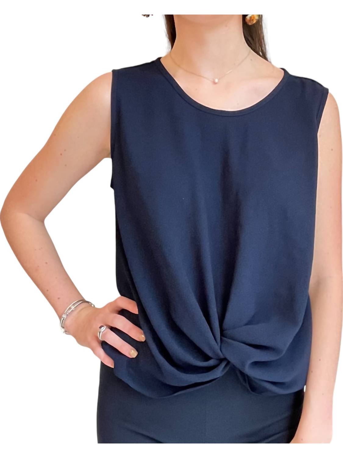 

Топ Marissa Twist Tank Top в темно-синем цвете Fifteen Twenty