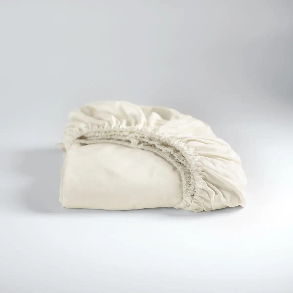 

Простыня "Золушка" "Weekend", сертифицирована OEKO-TEX Cinderella 160х210 см, 1 шт., слоновая кость