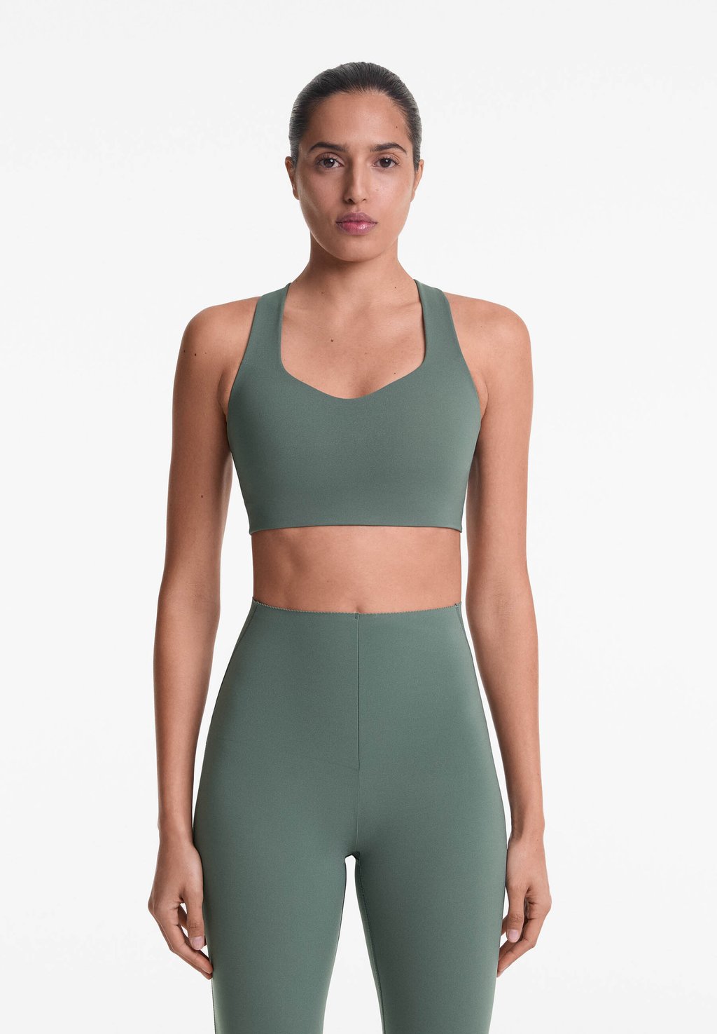 

Бюстье MEDIUM-SUPPORT COMPRESSIVE WITH CUPS OYSHO, зеленый