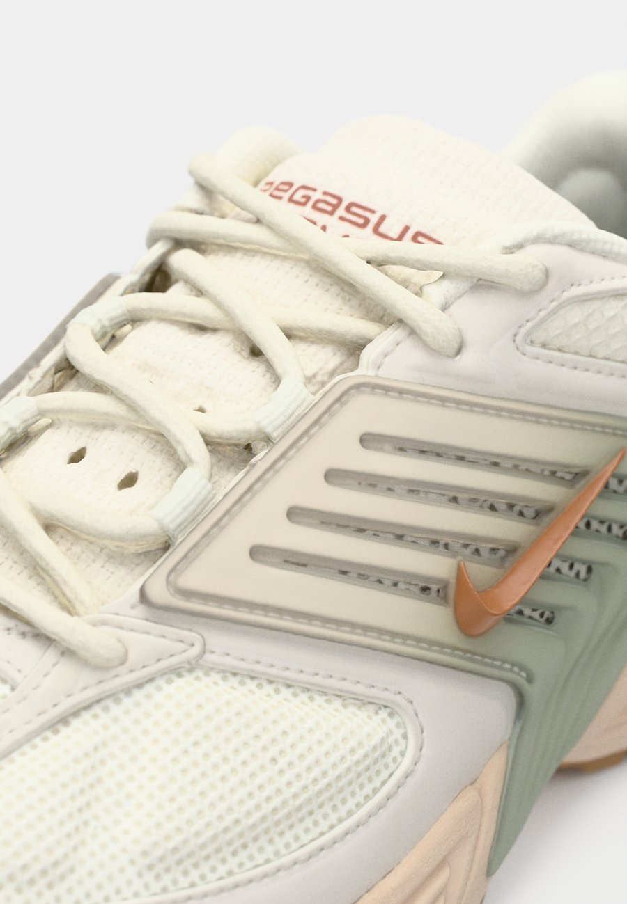 Кроссовки Nike Sportswear AIR PEGASUS WAVE STYLE, Sail/Metallic Copper/Phantom/Seafoam/Pearl White/Light Brown/Off-White — фото 3