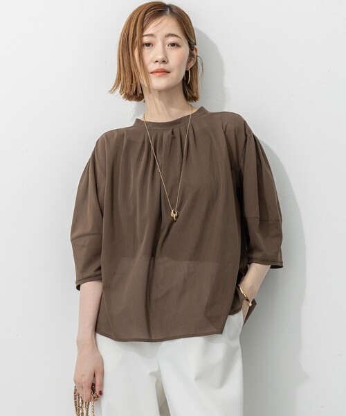 

23区 L Трикотажный топ светлого цвета с присборенной отделкой, 23区, цвет хаки