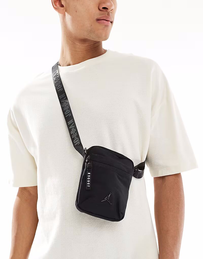 

Jordan - Airborne - Фестивальная сумка черного цвета