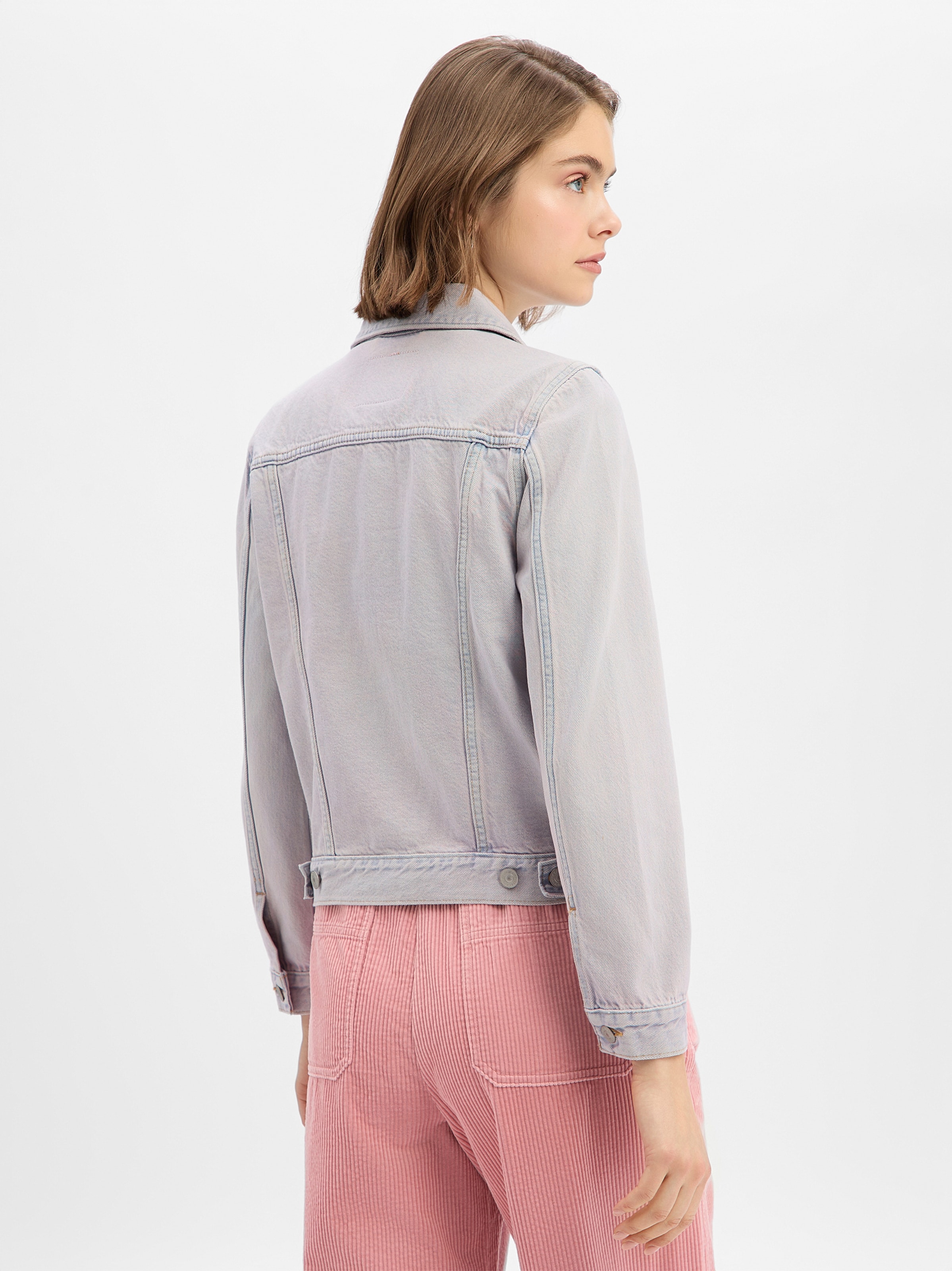 LEVI'S  Демисезонная куртка в пастельно-голубом цвете — фото 3
